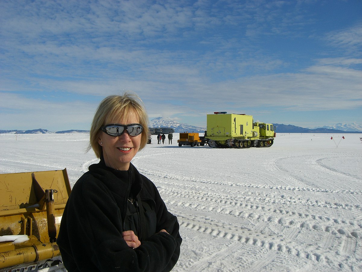From the McMurdo Long Term Ecological Research site Facebook page: 'We at the MCM are absolutely devastated to have to pass the news on that our close friend and colleague, Diana Wall @DianaWallSoil passed away on March 26.' #Antarctica #Astrobiology #ecology #LTER