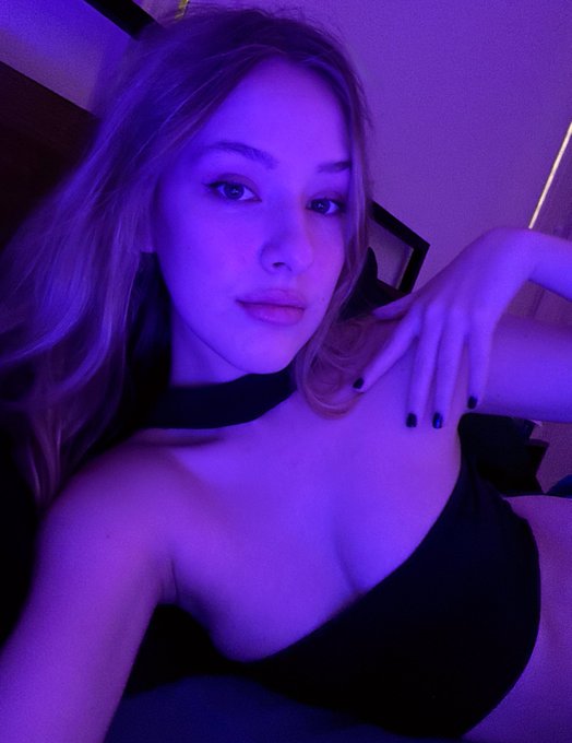 why does the iphone camera suck so much man https://t.co/vVTdvT85Wo