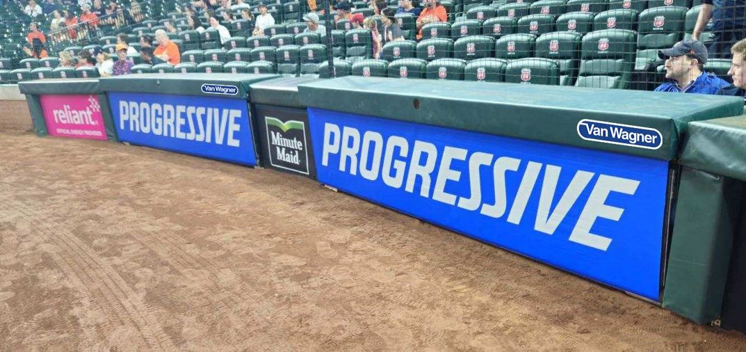 🎉 Van Wagner returns to the Houston @astros and @MinuteMaidPark for the 2024 MLB season. ➡️Press release: bit.ly/3TNV7w5 ⚾ #HoustonAstros #MLB #OpeningDay #Advertising #SportsBiz #VanWagner