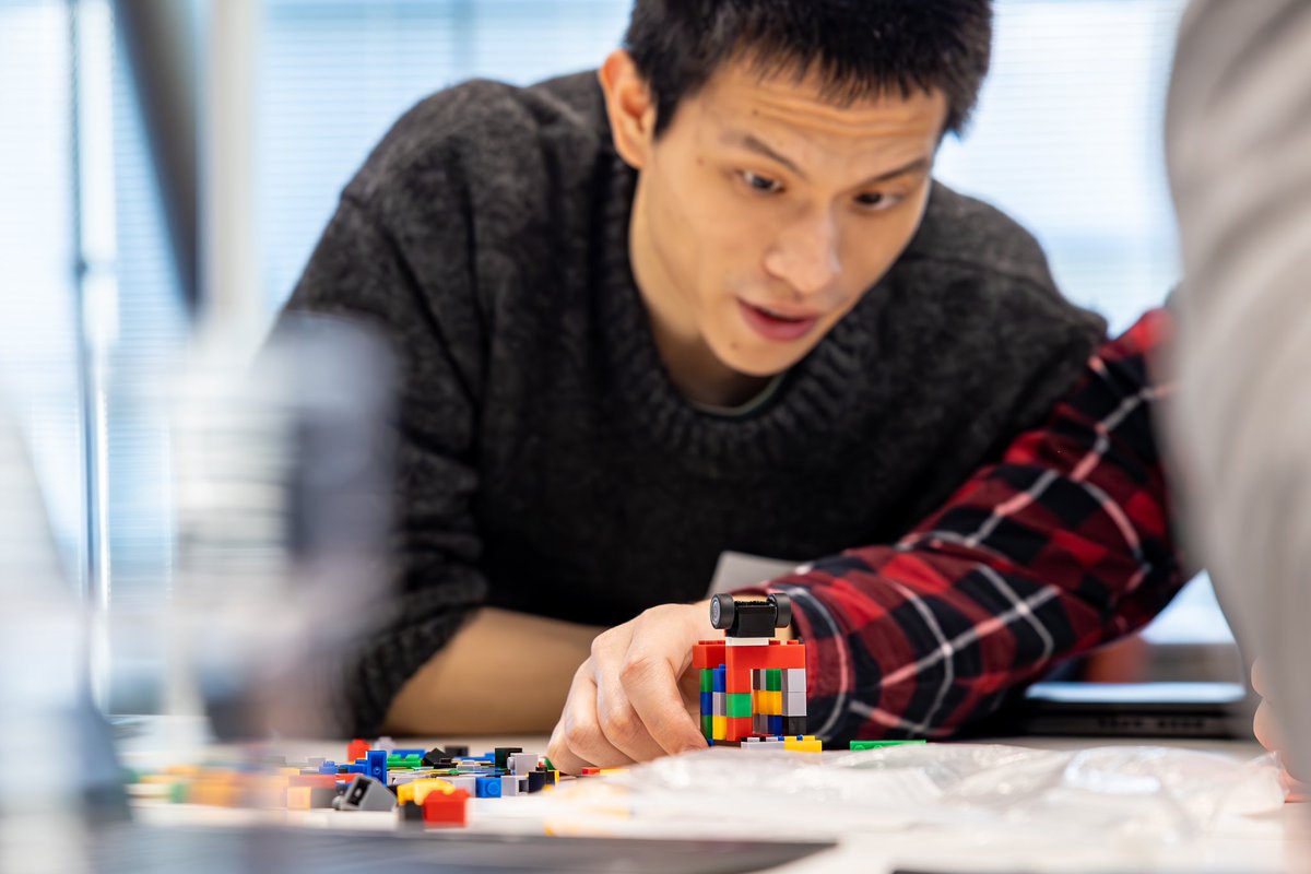 tudelftlibrary's tweet image. 📖 Did you know the Library offers more than just study spaces and shelves full of books? We regularly offer workshops and challenges! From data management to coding, there is something for everyone! 

👉🏼 View our full programme here: tudelft.nl/en/library/res…
#TUDelftLibrary #data