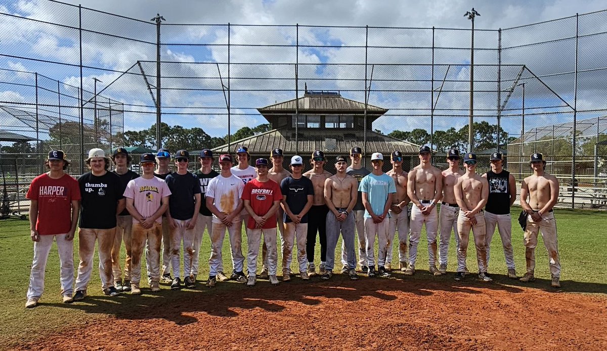 BASEBALLGL's tweet image. After a week of hard work, the Comets are headed home from Florida to start the 2024 baseball season! ☀️⚾️ 
#proudtobeacomet