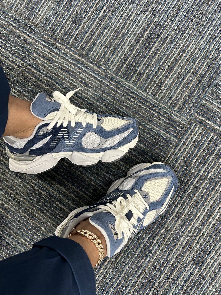 Jirehell's tweet photo. When it’s Air May Day and you don’t own a pair… https://t.co/wXLArzAwCD