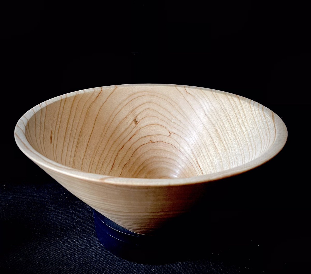 Today’s project, a twice turned Ash bowl 23*10cm with the usual finish.