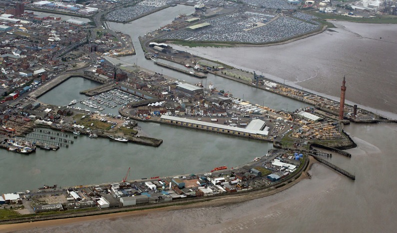 Una #granja de #salmón terrestre de 75 millones de libras recibe luz verde en Grimsby, Reino Unido.

avatarenergia.com/una-granja-de-…