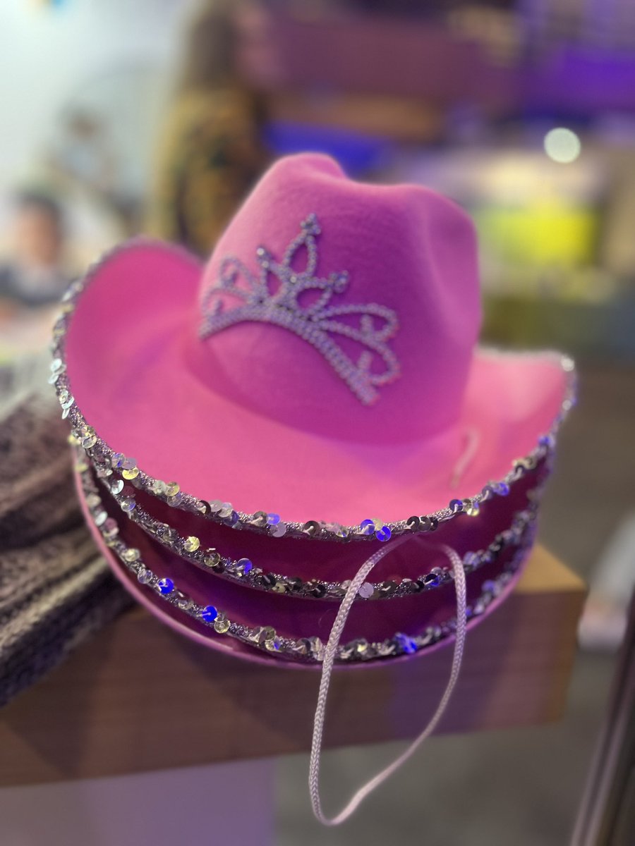 Mary Salama (@whosalama) on Twitter photo Some of you will have seen these pink hats at #RCPCH24 and wondered why?
Hot pink is hard to ignore.
It is the colour of #PoweringUp: A collaboration between <a href="/Whamproject/">Wellbeing & Health Action Movement</a> <a href="/CanalColab/">Birmingham</a> <a href="/amymaclean/">Amy Maclean</a> and others to reimagine health with YP.
Tomorrow 3pm Hall 9 💕 Some of you will have seen these pink hats at #RCPCH24 and wondered why?
Hot pink is hard to ignore.
It is the colour of #PoweringUp: A collaboration between <a href="/Whamproject/">Wellbeing & Health Action Movement</a> <a href="/CanalColab/">Birmingham</a> <a href="/amymaclean/">Amy Maclean</a> and others to reimagine health with YP.
Tomorrow 3pm Hall 9 💕