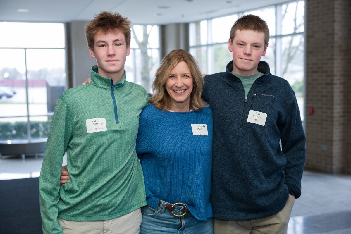 THANK YOU to the nearly 3️⃣0️⃣0️⃣ Rambler parents and students (including members of our incoming Class of 2028!) who participated in the Rambler Parent Organization's Family Mass & Day of Service this weekend ❤💛 See more at goramblers.org/news-detail?pk… #goramblers #goramblers