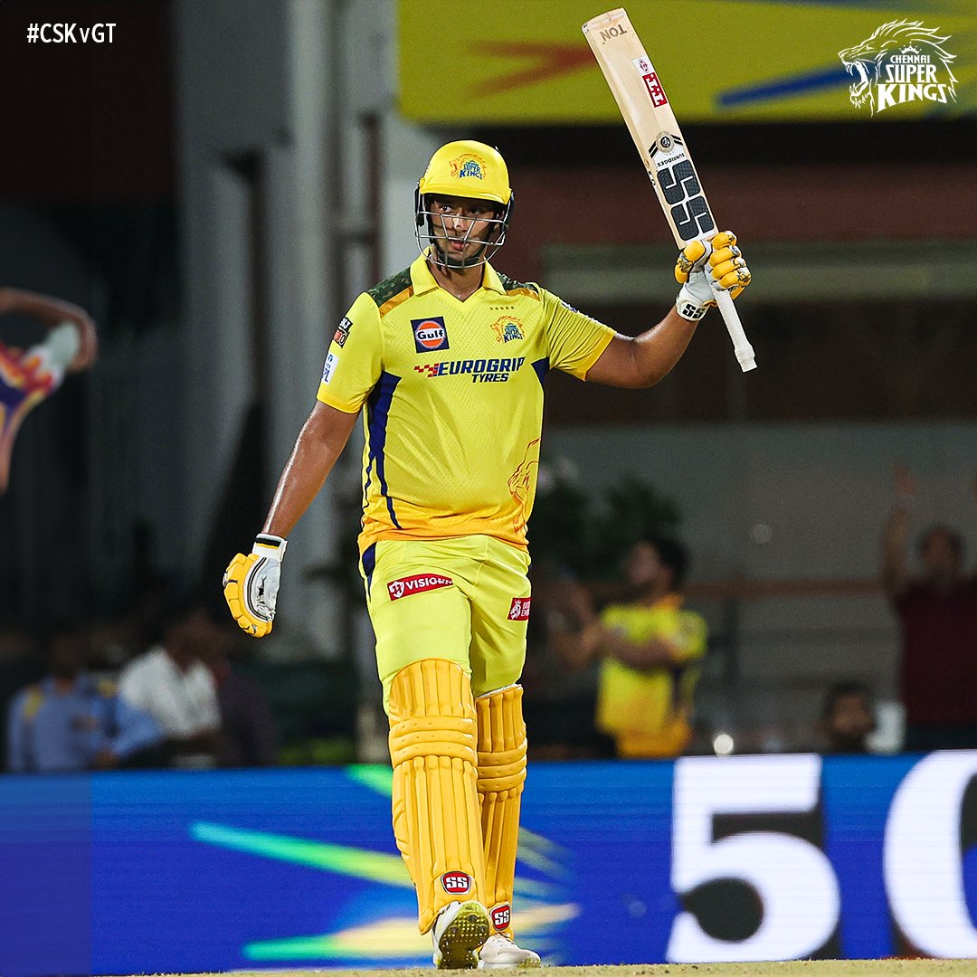 ChennaiIPL's tweet photo. This 5⃣0⃣ hits home! 🫂💛

First half century at Anbuden for Dube! 

#CSKvGT #WhistlePodu #Yellove🦁💛 https://t.co/HufOYYbYYS