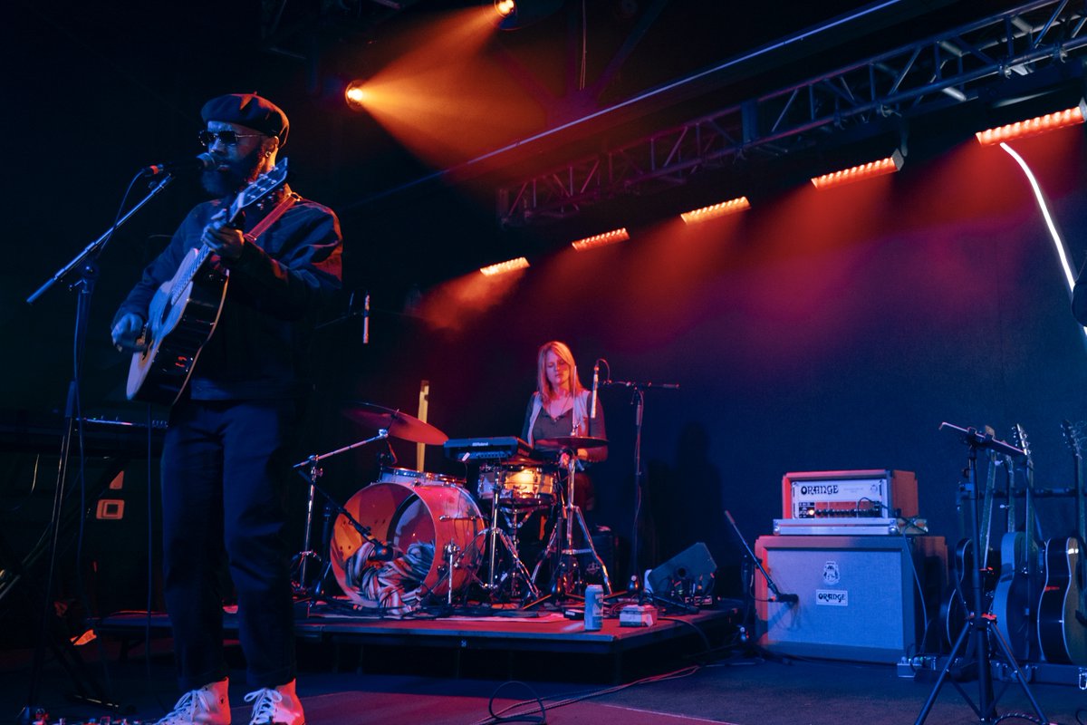 'The Orange Rockerverb 100 gives me the power to fill any room with clear articulate playing and heavy drive tones – and everything in between.' - Buffalo Nichols 📸: Samer Ghani