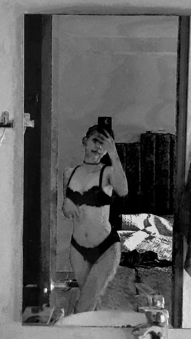 Taking the day to do homework bc I'm obsessed with getting good grades 😌🤓 https://t.co/xtUKlXig0f<a href="/tag/findom"class="tags"><span>#findom</span></a><a href="/tag/joi"class="tags"><span>#joi</span></a><a href="/tag/cei"class="tags"><span>#cei</span></a><a href="/tag/cuck"class="tags"><span>#cuck</span></a><a href="/tag/fendom"class="tags"><span>#fendom</span></a>