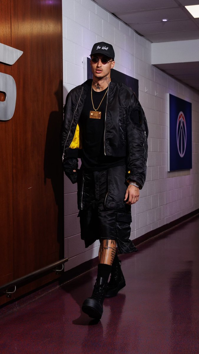 kicks's tweet image. .@KyleKuzma is setting the New Gold Standard with Robinhood 🔥 

Find out more during Robinhood Presents: The New Gold Standard livestream on @Robinhoodapp’s IG live tonight at 7:15pm ET/ 4:15pm PT. #RobinhoodGoldStandard 

RSVP: bit.ly/4apgDg7