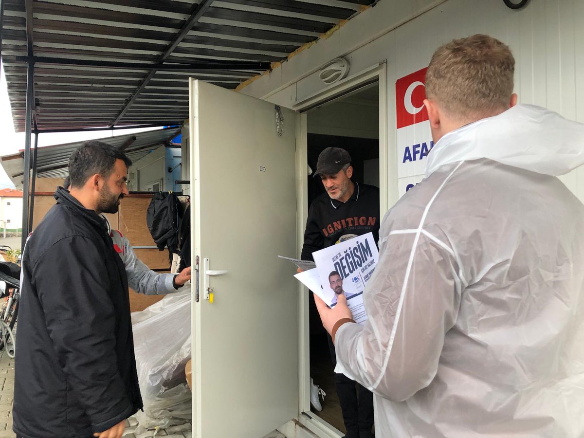 serbaymansur's tweet photo. Kapı kapı dolaşmaya devam ediyoruz. 

Defne de seçimi kazandığımızda, belediyenin kapıları Halkımıza sonuna kadar açık olacak, isteyen derdini doğrudan muhattabı ile paylaşabilecek ve çözümün parçası olacak ⭐
#defne
#SOLundaSerbayVar https://t.co/oVyQ2LDsVm