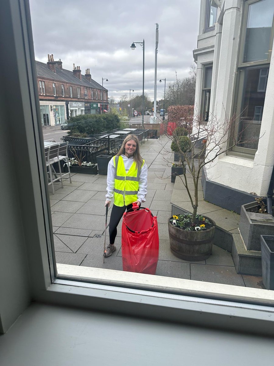 The lovely staff from Angels out litter picking today with Grow Uddingston! 🌿

We're proud to be doing our bit to help keep the community clean and thriving. 💚♻️
