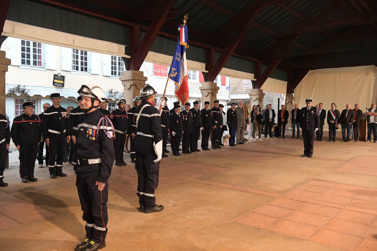 Vendredi 22 mars 2024 avait lieu la prise de commandement du centre d’incendie et de secours du KERCORB par l’adjudant-chef Aurélien PIERRON qui a reçu l’insigne de chef de centre, échelon bronze à l’occasion de cette cérémonie.