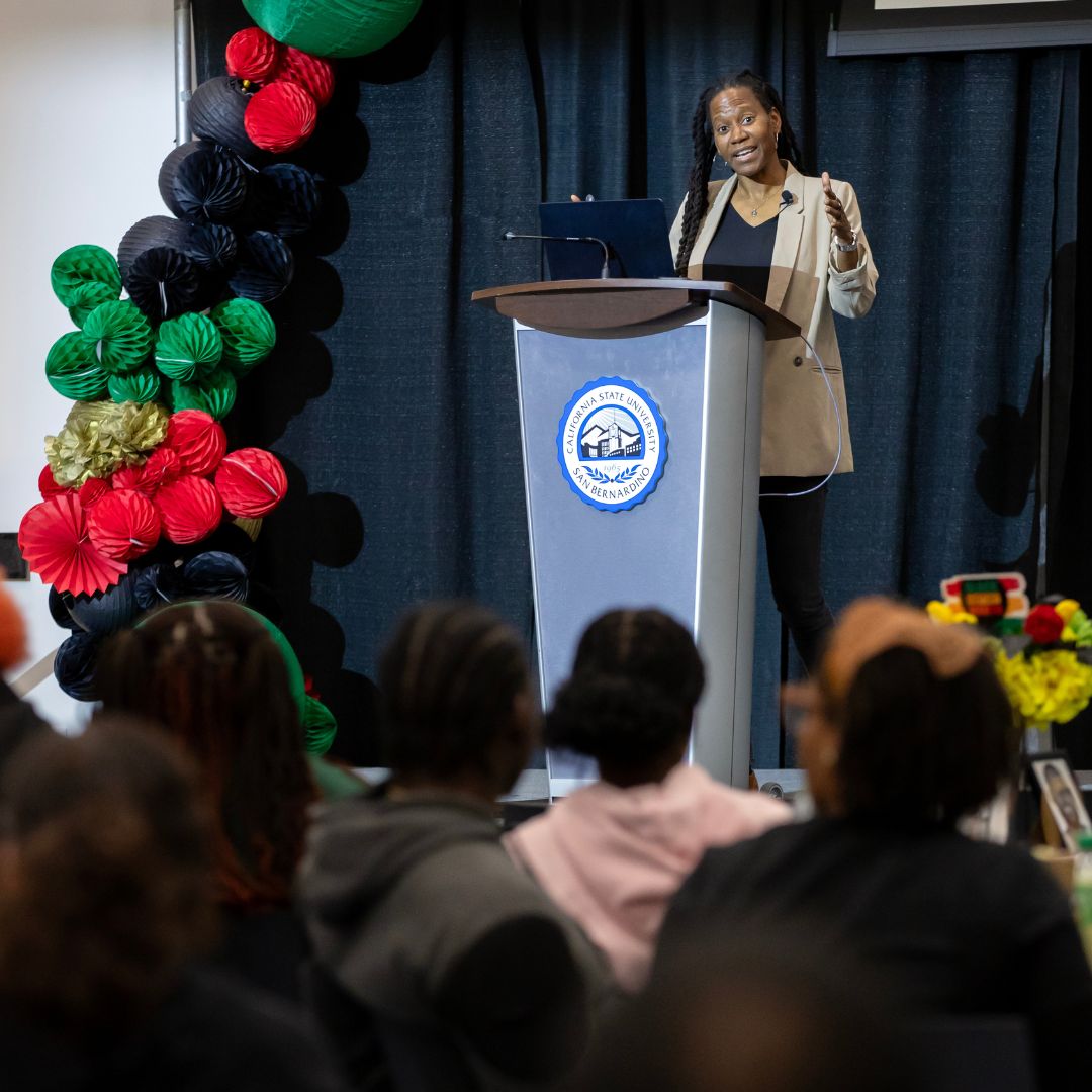 A big thank you to @CSUSBNews for hosting @myishacherry! We're so glad to see students engaged and in conversation with Myisha's important work on using anger for antiracist change. Photo Credit: Corrine McCurdy, CSUSB Office of Strategic Communication