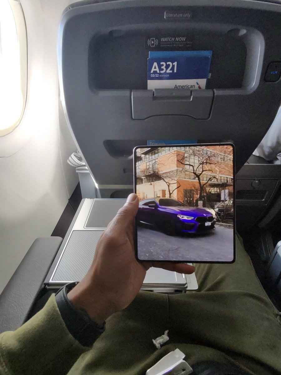 Headed to Dallas 📍 for #SGCC just got the Z Fold5 perfect for watching content!