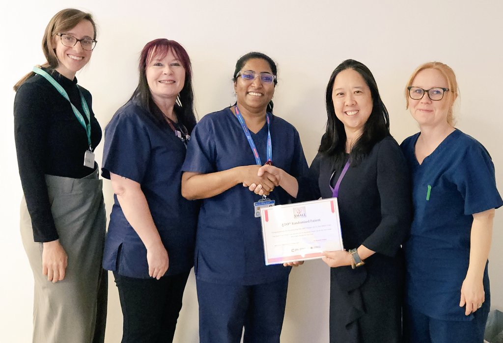 Well done to the #BuckBreastUnit for recruiting and randomising the 400th patient into the SMALL Trial! 🏅 @BucksHealthcare @BHTResearch @AliceNgumo @NicholasHolfor4 @ZoeSpurs1977