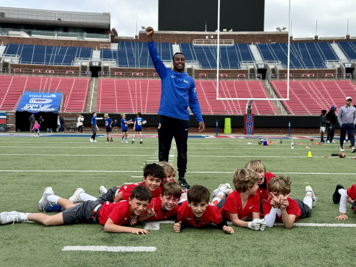 Congratulations to our SMU participants on a great season! @SMUFB We love this picture of Coach CJ with his 2nd grade champions. We hope everyone had a great season and cannot wait to see you back in Dallas next year! #NextLevelSports #ponyup #SMU #flagfootball #ringseason