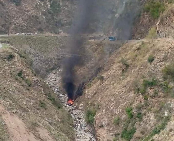 Indus_Lens's tweet photo. The area has been a target for attacks, notably in 2021 when a bus blast killed 13 individuals, including nine Chinese nationals. No claims for the attack reported yet.
#IndusLens #IndusOSINT #Pakistan #China https://t.co/oBPJI82CID