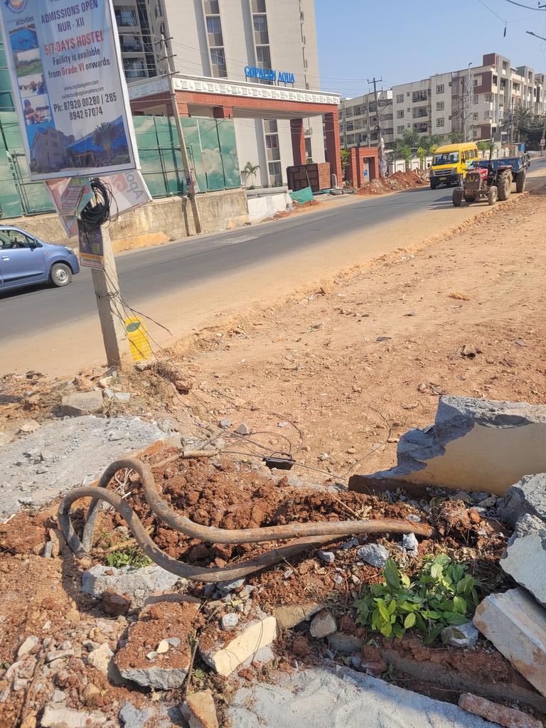 kvsukumarreddy's tweet photo. @MALimbavali Negligance of BBMP/road contactor working on extension of AK Gopalan road, Whitefield, left 97 families with out electricity from morning. Neither the contractor nor BESCOM is taking ownership to fix the problem. https://t.co/1EbZEHDyFW