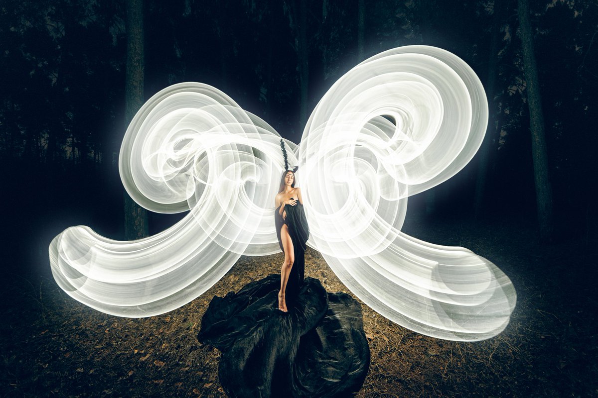 GM
#lightpainting #contemporaryphotography