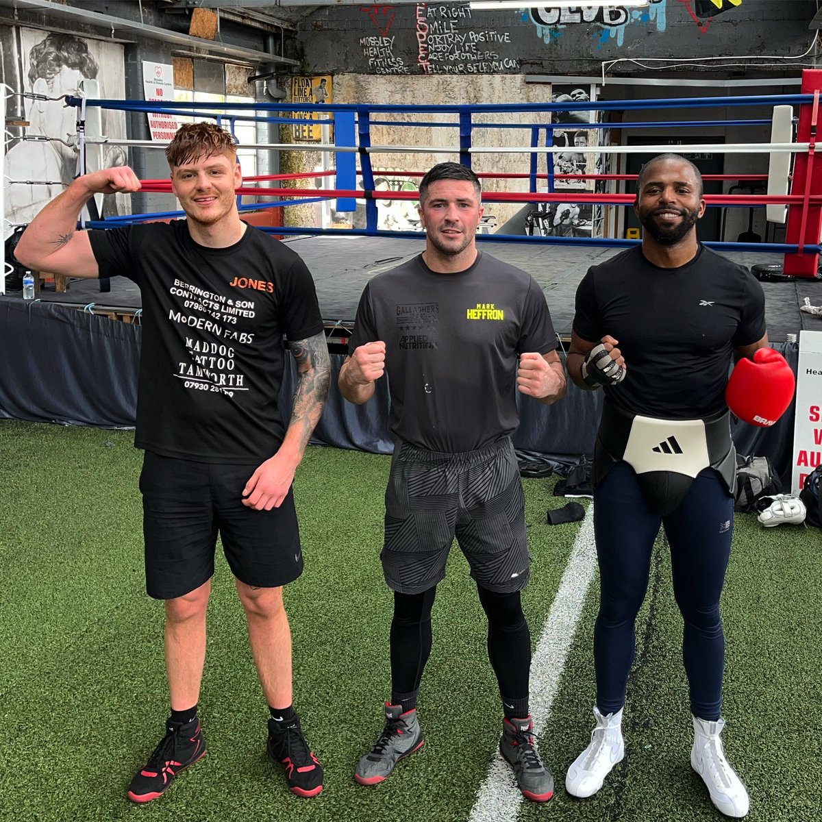 Markheffron91's tweet image. Good solid rounds of sparing done this morning with Marvin and Troy both pushing me hard 💥🥊 #thegrindneverstops #teamheffron #OldhamHour