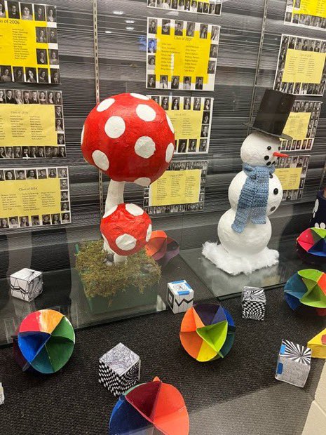 BotkinsSchool's tweet image. The Evening with the Arts is drawing nearer! The Global foods class will be serving Hors D’oeuvres at 5:00 and performances begin at 6:00. The auction is at 8:00. New this year will be a pre bidding option on the larger items. Pictures and information will be posted soon.