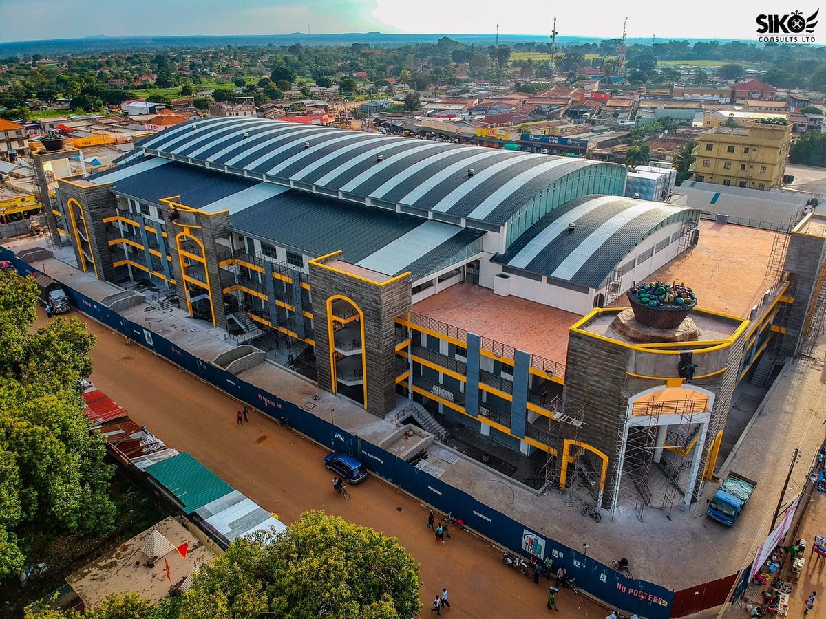 Soroti Central Market, a testament to President Museveni's vision, continues to thrive since its commissioning in 2020, fostering over 3,000 jobs and enhancing economic growth in Soroti City! #JobCreation 
#Development