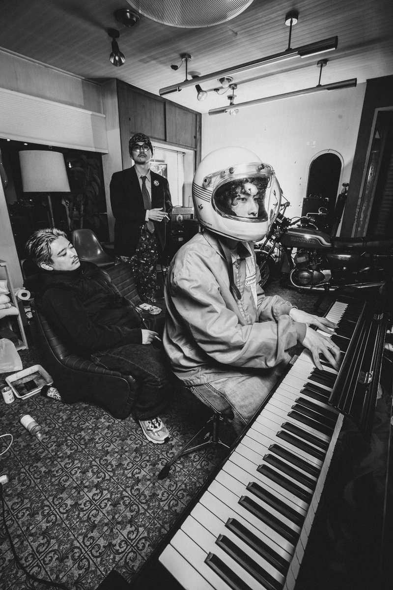 TRUST_RECORDS's tweet photo. 【💿リリース情報💿】

ENTH主宰レーベルGutz Ballより

3/27(水) 0:00〜

Track’s
2nd Digital Single「mollymawk」
配信開始！

▼配信リンク
https://t.co/4utUQbqC1F https://t.co/AJWuFbAlZx