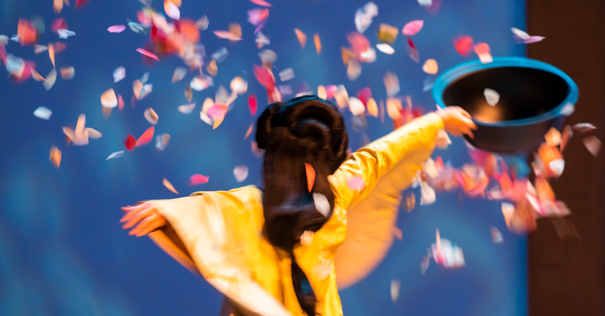 duplex_cinema's tweet photo. Hoxe é día de música e baile!
Ás 20:00, o pase único #OffDUPLEX de LA SINGLA, que nos achega a figura desta fascinante bailaora case esquecida. Dispoñible con transcripción para persoas xordas.
Ás 20:15, a ópera Madama Butterfly en directo desde a Royal Opera House de Londres. https://t.co/ey7grWTaIe