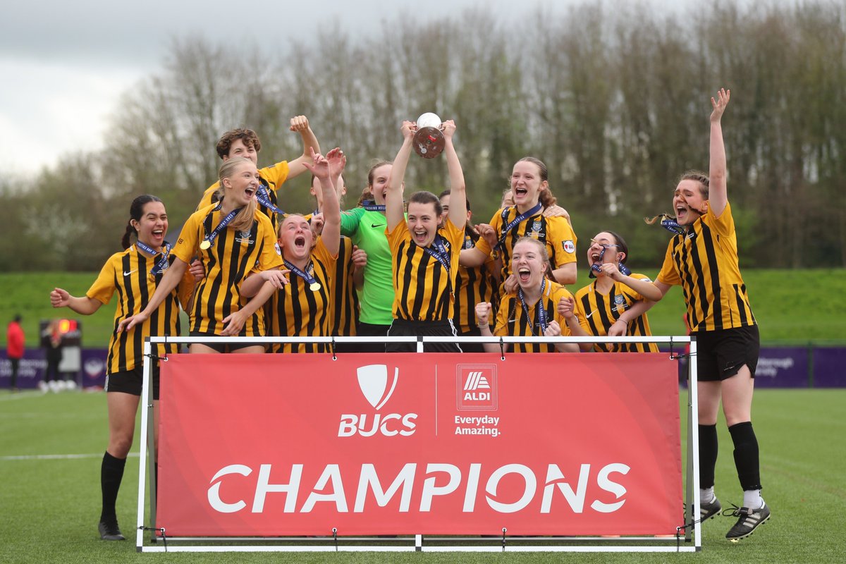 Huge congratulations to our Women's Football 1s on their win against Exeter in the National Trophy final last week at BUCS Big Wednesday!🖤💛🖤💛 📸 BUCS