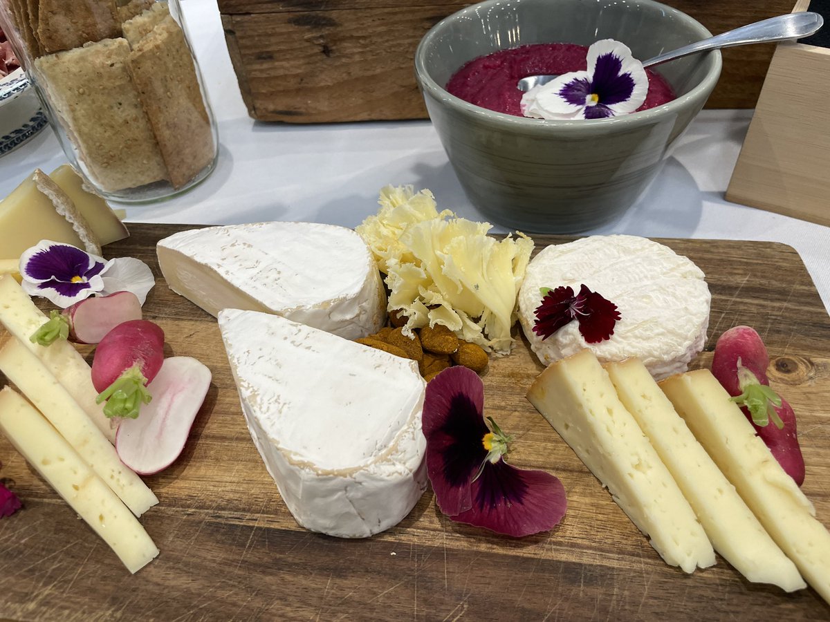 La ministre <a href="/oliviagregoire/">Olivia Gregoire</a> Toulouse (Labège)pour l’inauguration du Super Tout Nu, supermarché 0 déchet <a href="/ledrivetoutnu/">Le Drive tout nu</a> « Vous êtes bluffants. C’est le début de la consommation de demain, la french touch de la consommation. Un concept génial, malin et accessible. Ça va marcher. »