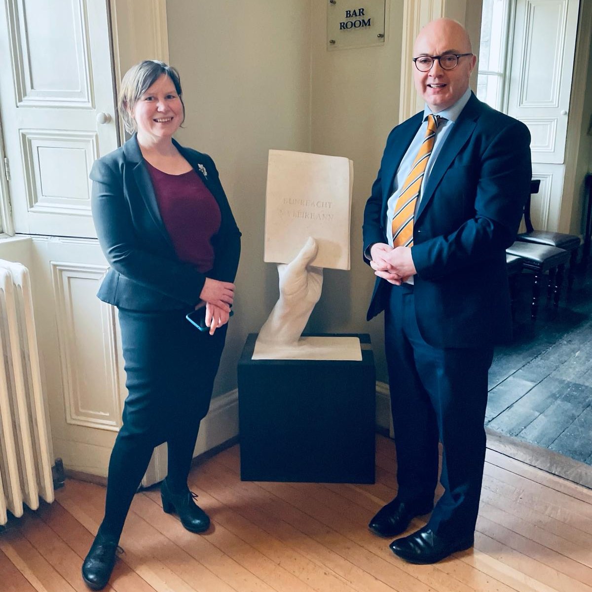 Congrats to students on our quasi-judicial decision-making course, who attended their final module of class last weekend. 📸Course coordinator @trshsk Tricia Sheehy Skeffington BL with expert speaker Conor Heaney, solicitor. Learn more about the course👉kingsinns.ie/education/cour…