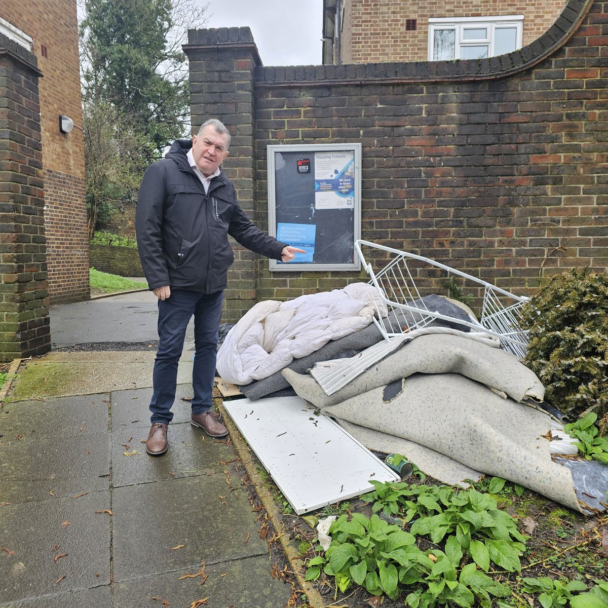 It's not just external areas of Lewisham estates that are a mess. Today's official report says, 'a significant proportion of Lewisham’s homes do not meet the Decent Homes Standard,' it also found that Lewisham did not assess the severity of damp and mould cases properly.