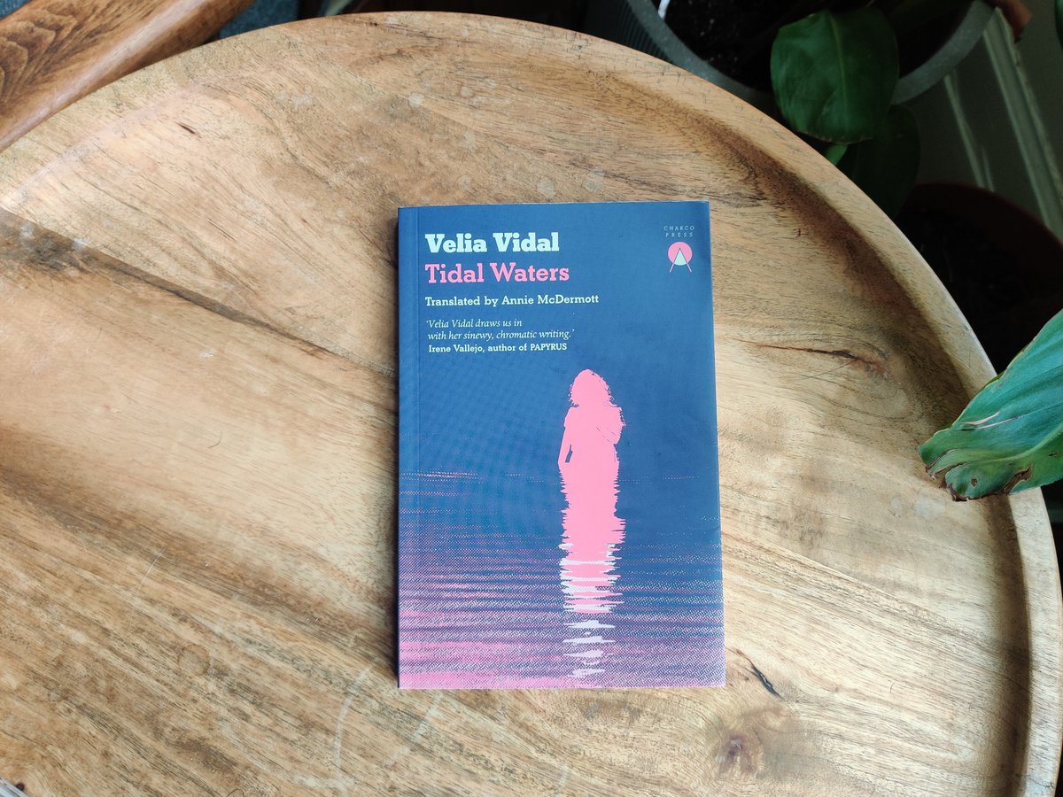 I adored Tidal Waters by @veliamares, trans. @annielmcd, which is coming out with @CharcoPress in May. The first Afro-Colombian novel I've read, the first to evoke the Chocó–Darién, the first to mention the Emberá and the Wounaan and the communities who are never given voice.