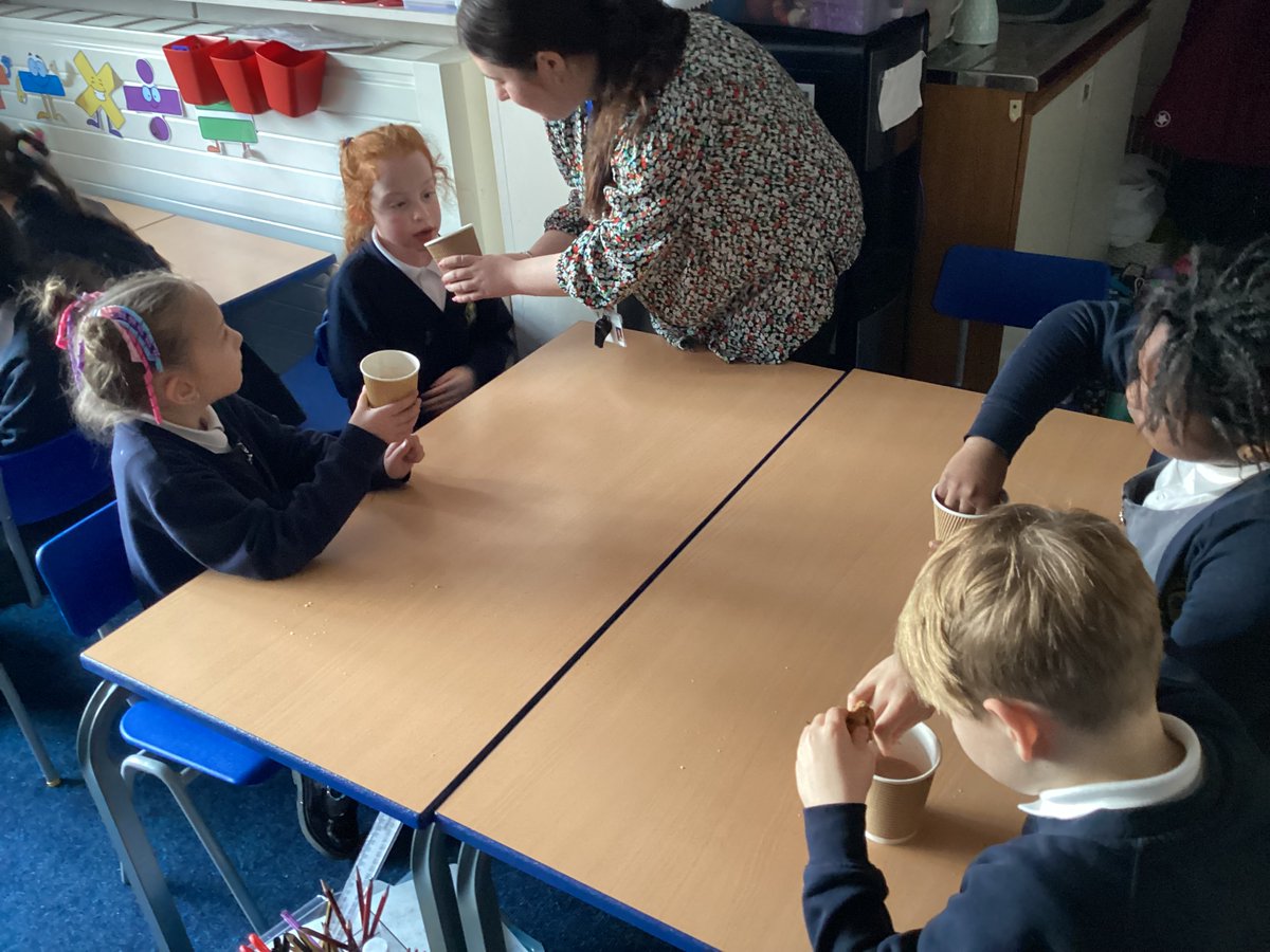 StHildasBury's tweet photo. Year 2 have enjoyed treats around the campfire for our English experience lesson this morning 🔥☕️🍫🍪🍿#writestuff @janeconsidine https://t.co/v2b9lu8MzG