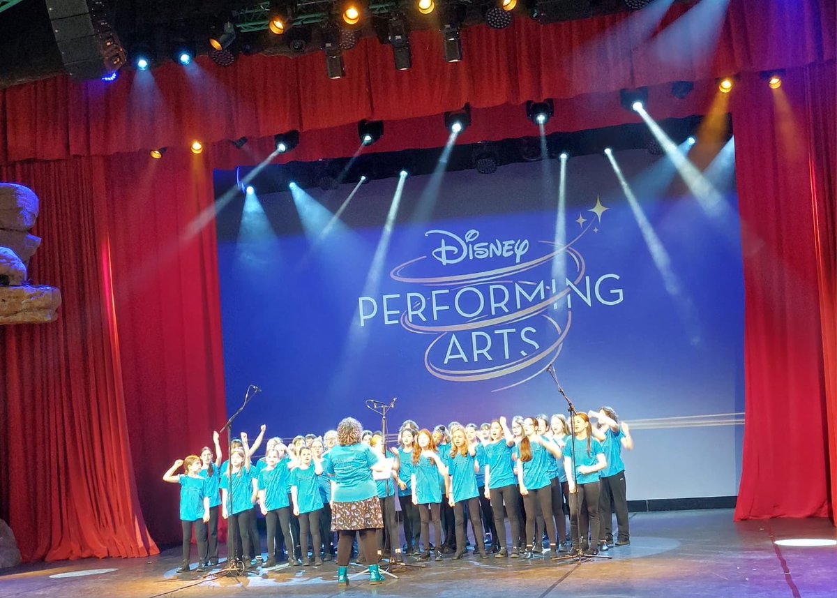 So exciting! They were epic. The stage manager said their voices were amazing with amazing song choices. We’re are all on a high now and off to go on the rides. ⁦<a href="/mjpGibbs/">Mark Gibbs</a>⁩ ⁦<a href="/PMStock11/">Phil Stock</a>⁩ ⁦<a href="/LLinsladet/">LinsladeT&L</a>⁩ ⁦<a href="/Cedars_Upper/">Cedars Upper School</a>⁩ ⁦<a href="/ChilternLT/">Chiltern Learning Trust - Bedfordshire</a>⁩