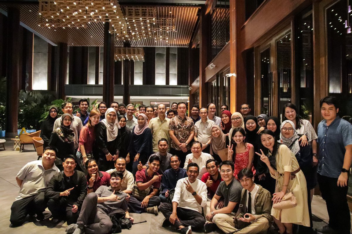 tr_trobot's tweet photo. Last week, our T-Robot group came together for a joyous Iftar celebration at M Resort &amp; Hotel Kuala Lumpur. The event was filled with laughter, delicious food, and meaningful conversations. Thank you to everyone who joined us in this celebration of unity and togetherness. 🌙✨ https://t.co/9r7KT7BIfl