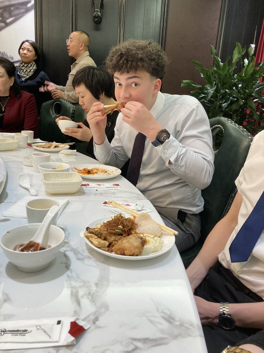 PontHighEnglish tweet media