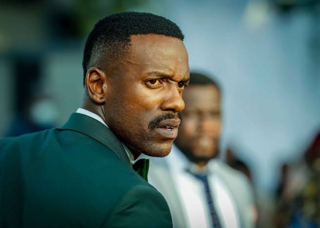 Jabu_Macdonald's tweet photo. #RedinkShowmax I swear it feels like Bonko Khoza reads all the books about the characters he plays, he literally became Mqhele on The Wife and he became Napoleon on Redink , this is another level of brilliance 👏🏼👏🏼👏🏼👏🏼👏🏼👏🏼👏🏼👏🏼👏🏼 give this man an Emmy. His performance on the episodes became better and better. He killed it.🙏🏽