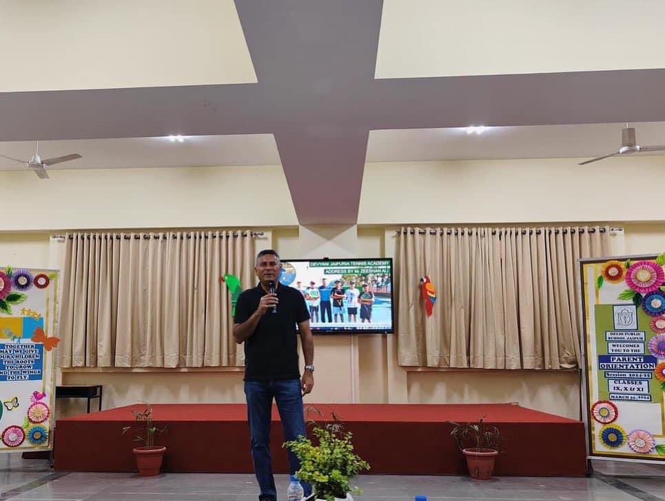 DPS Jaipur organized an orientation programme for the students moving from grade VIII to IX. Dr. Richa Prakash Ghosh, the Principal felicitated Mr. Zeeshan Ali, a revered National and Davis Cup Coach of India, who boasts a stellar career as a player and coach.
#dpsjaipur #djta
