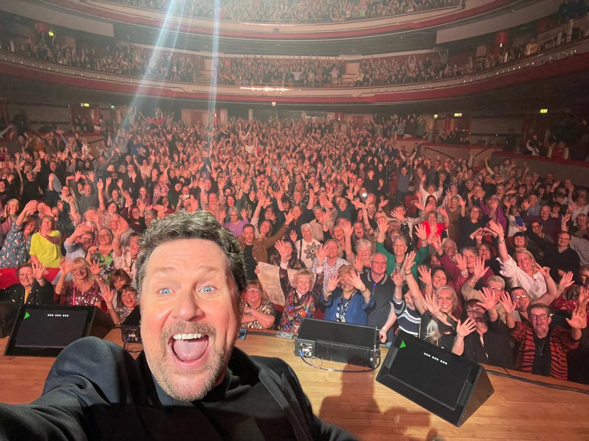 Birmingham! What a night! I always love playing this venue and tonight didn’t disappoint either. I can’t wait to come back again! 

Glasgow, are you ready for us?? Mx

#onwiththeshow #onwiththeshowtour #birmingham