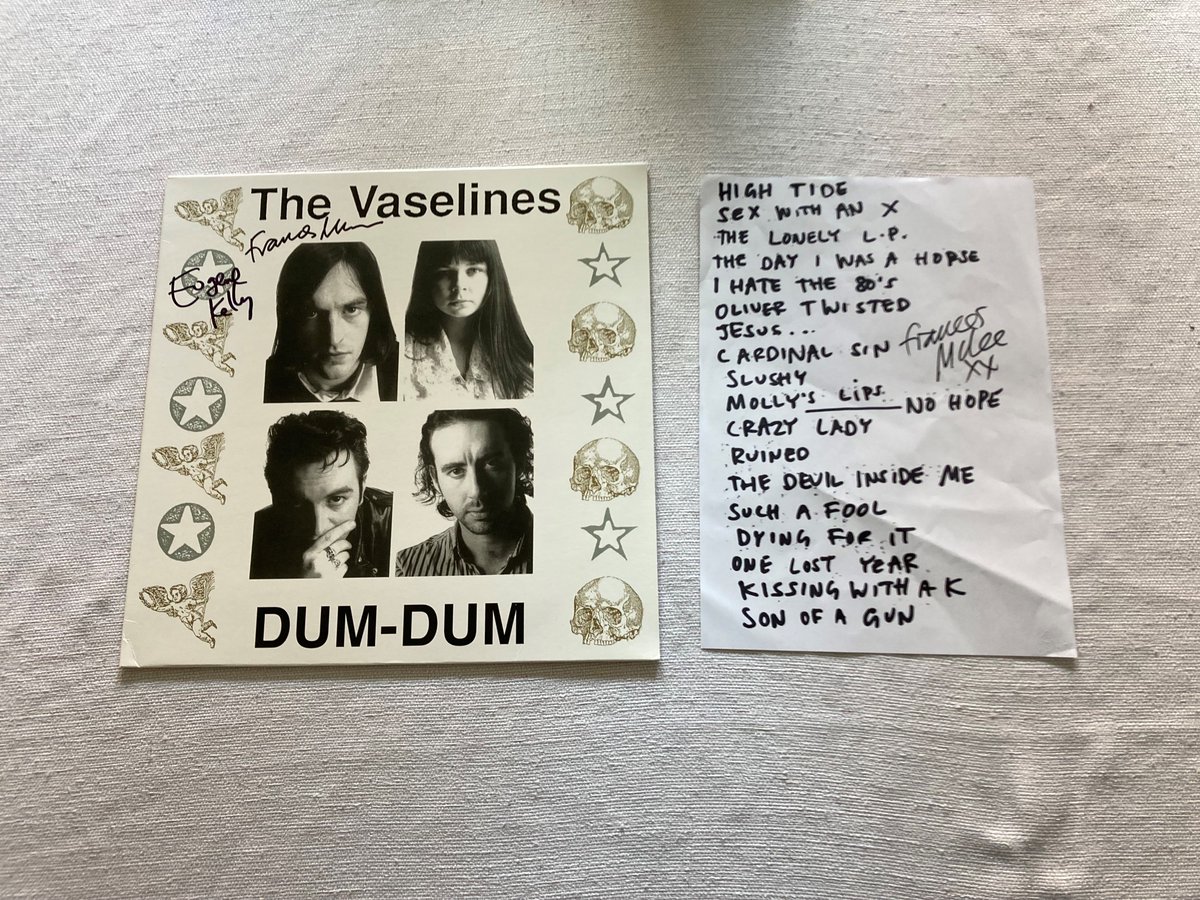 Another great @magic_teapot gig at @MusicianVenue, courtesy of @the_vaselines. Ever since I heard those Nirvana covers when I was 14. I have been fascinated by this band. What a nostalgic thrill to see them play all those old favourites! Got myself a signed record and set-list.
