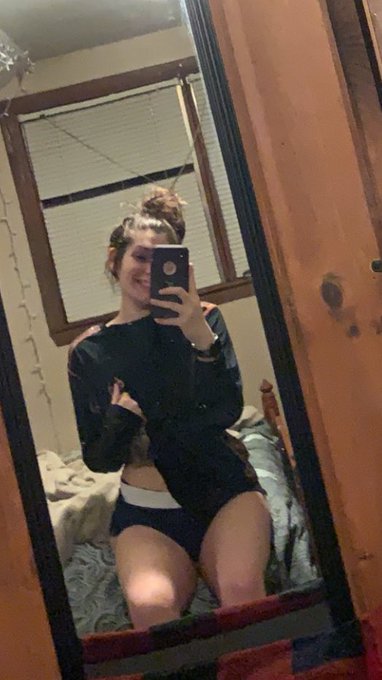 You know you want to sneak away from work and get naughty with me https://t.co/Evt8QaKG9W