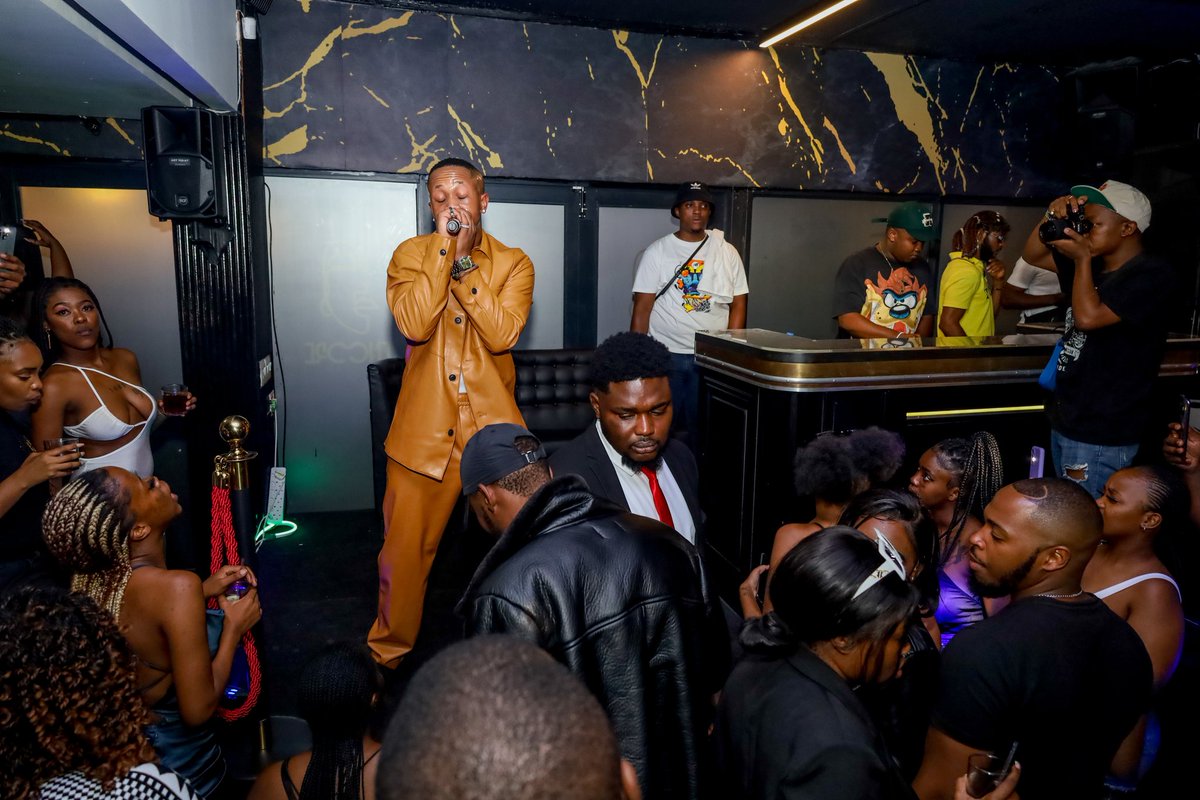2000Lifestyle's tweet photo. Haii Stunna, Stunna haiii

YoungStuna

Damelin Fikz Braam Black Coffee President Jacob Zuma https://t.co/P7vVeKf1zP