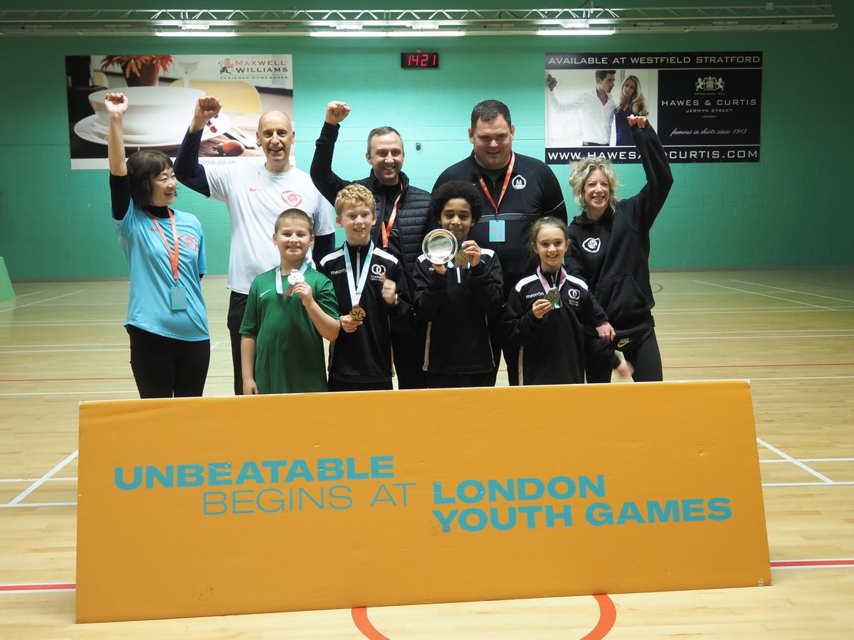 Honoured to be involved in an @LdnYouthGames event. LYG's New Age Kurling competition for primary schools was amazing. Our coach Hugh (in the white T-shirt) is pictured with the winners Havering🏆 Great inclusive competition. Well done to all! #inclusive #sportforall