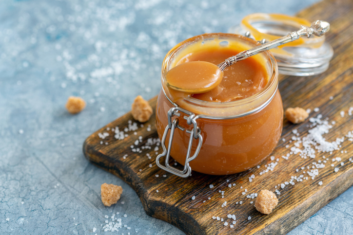 For all the caramel lovers out there, it’s #NationalCaramelDay! 🍮 Before caramel becomes caramel, it starts off as #Sugar. ISO 23560 sets requirements for woven polypropylene sacks, which are intended for the transport and storage of foodstuffs like sugar. @isostandards