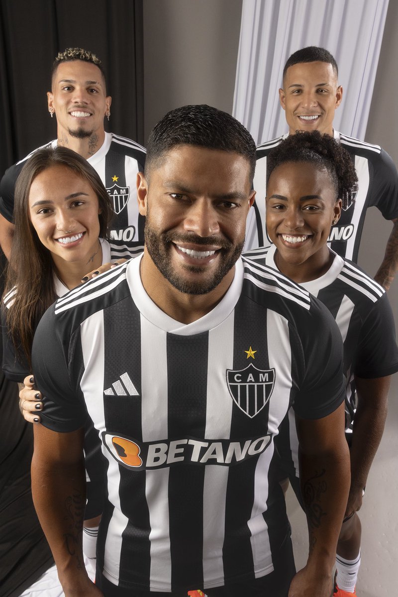 adidasbrasil's tweet photo. Inovação que está no DNA! 🧬🐔
​
A nova armadura do Galo reflete nossa história de pioneirismo e já está disponível no adidas app ou diretamente em https://t.co/81J4iStOX9
​
#adidasFootball https://t.co/3LUt0WdyIZ