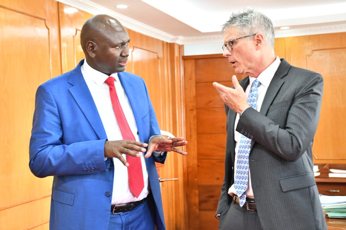 JuliusKBitok's tweet photo. Received a courtesy visit from Timothy Trenkle, the Political Counsellor at the Embassy of  USA in Kenya, and Daniel Wright, the Regional Counterterrorism Coordinator, in my office .

Discussed areas of collaboration and partnership on immigration matters and refugee affairs. https://t.co/4p1c0GCab7
