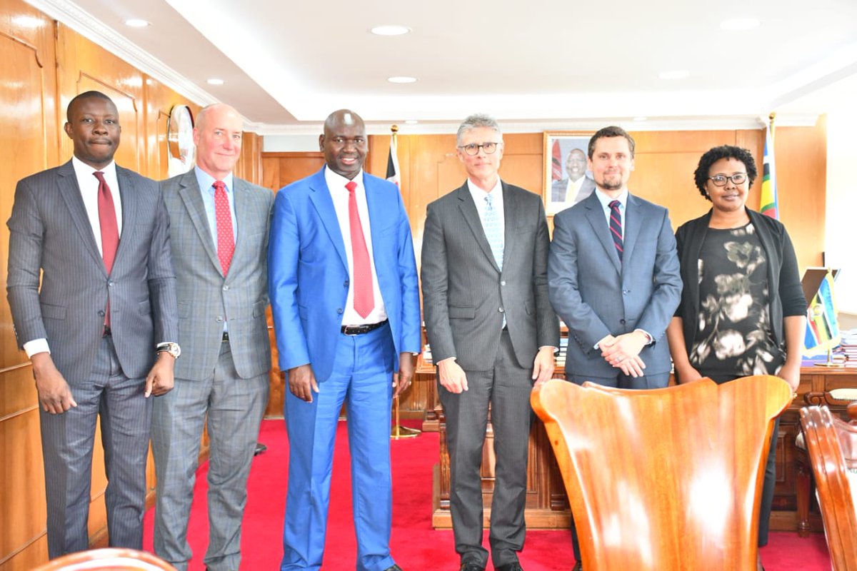 JuliusKBitok's tweet photo. Received a courtesy visit from Timothy Trenkle, the Political Counsellor at the Embassy of  USA in Kenya, and Daniel Wright, the Regional Counterterrorism Coordinator, in my office .

Discussed areas of collaboration and partnership on immigration matters and refugee affairs. https://t.co/4p1c0GCab7