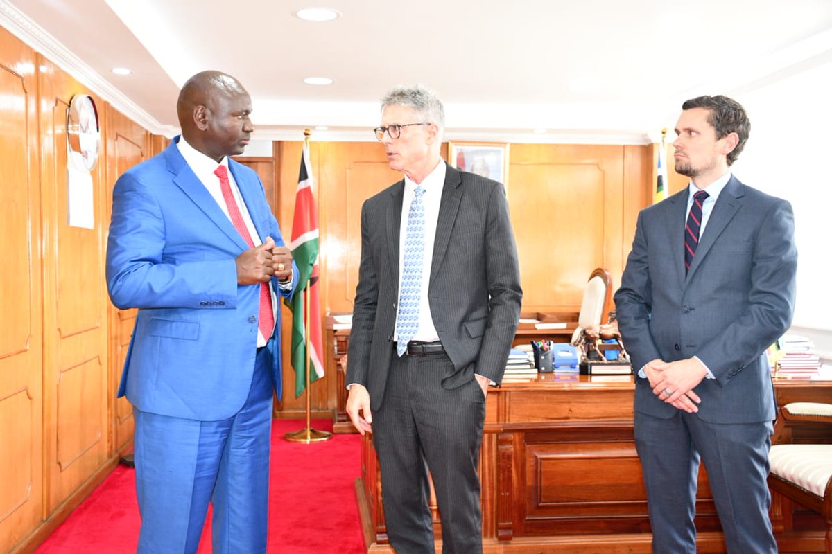 JuliusKBitok's tweet photo. Received a courtesy visit from Timothy Trenkle, the Political Counsellor at the Embassy of  USA in Kenya, and Daniel Wright, the Regional Counterterrorism Coordinator, in my office .

Discussed areas of collaboration and partnership on immigration matters and refugee affairs. https://t.co/4p1c0GCab7